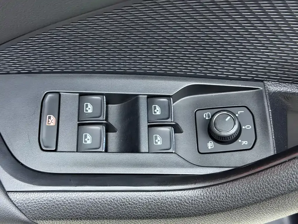 Skoda Octavia — фото 7