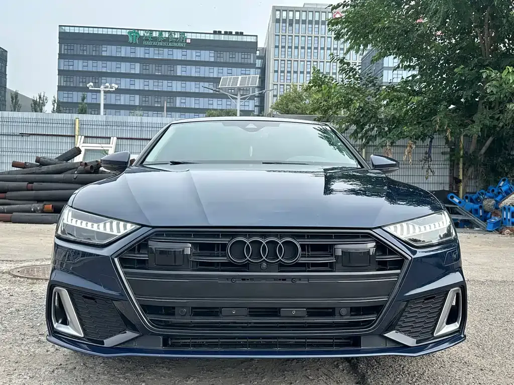 Audi A7L — фото 10
