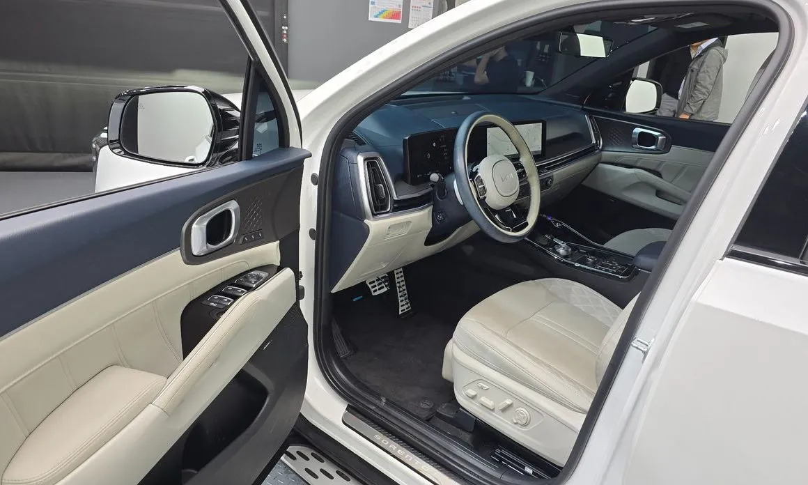 Kia Sorento — фото 5