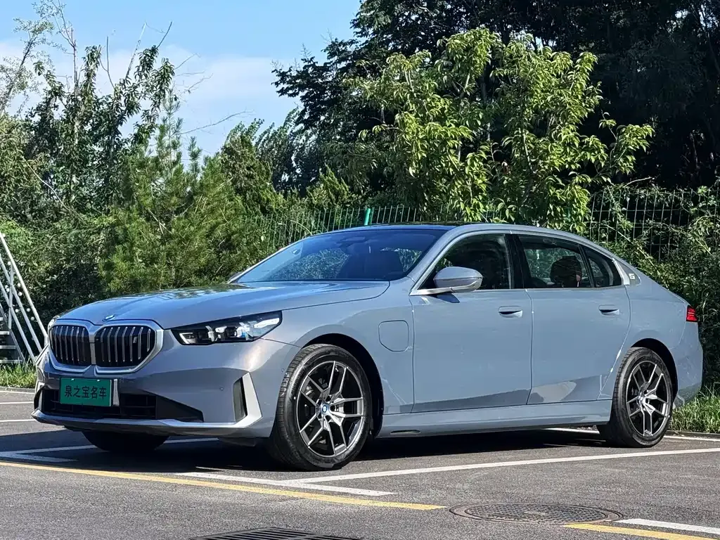 BMW i5 — фото 10