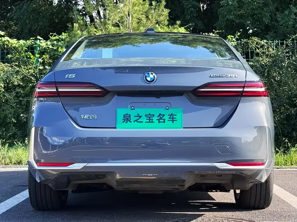 BMW i5 — фото 9