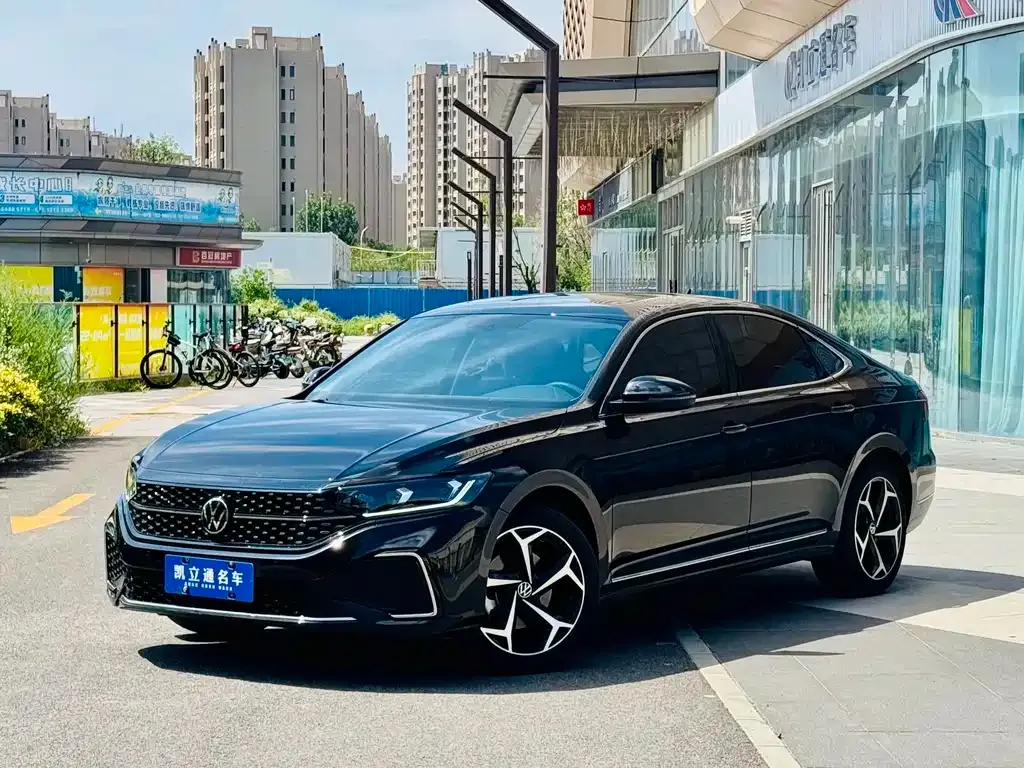 Volkswagen Passat — фото 1
