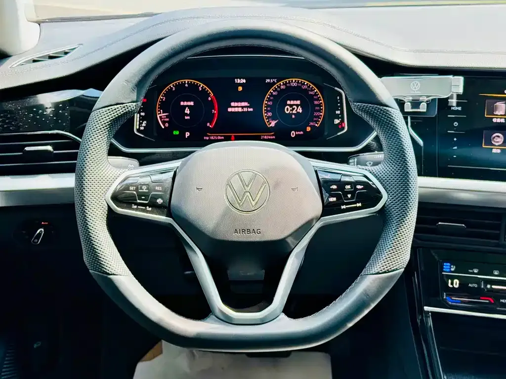 Volkswagen Passat — фото 2