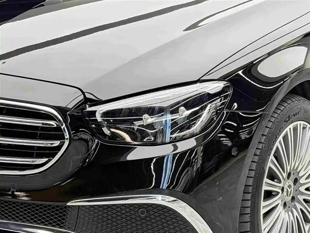 Mercedes-Benz E-Class — фото 5