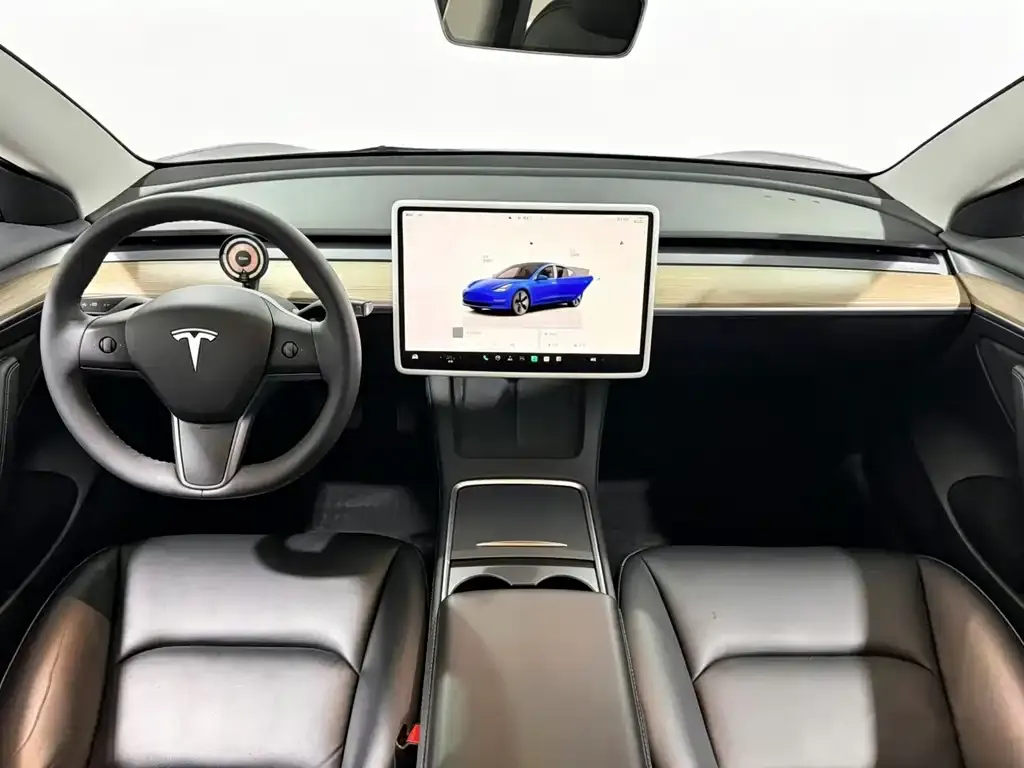 Tesla Model Y — фото 5