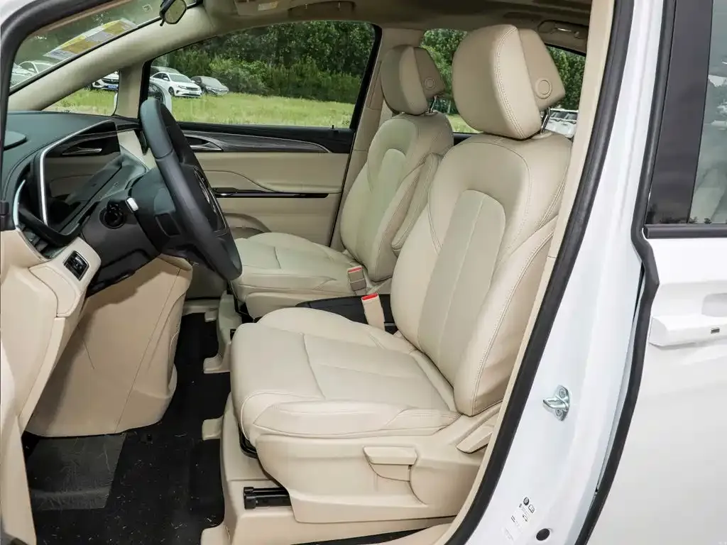 Buick GL8 Hybrid — фото 10