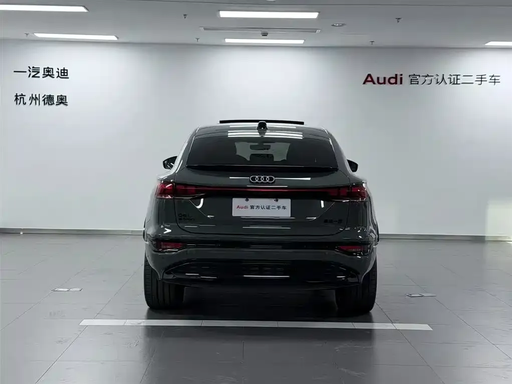 Audi Q6L Sportback e-tron — фото 9