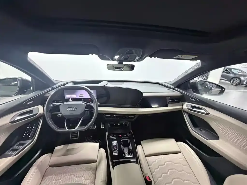 Audi Q6L Sportback e-tron — фото 10