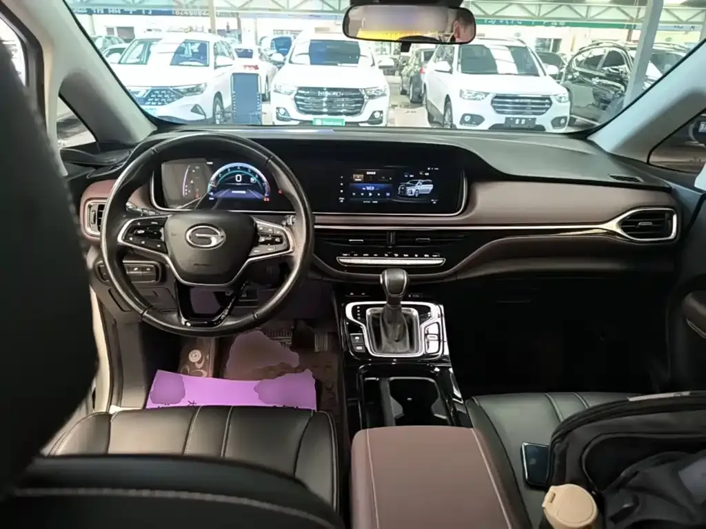GAC Motor Trumpchi M6 — фото 10