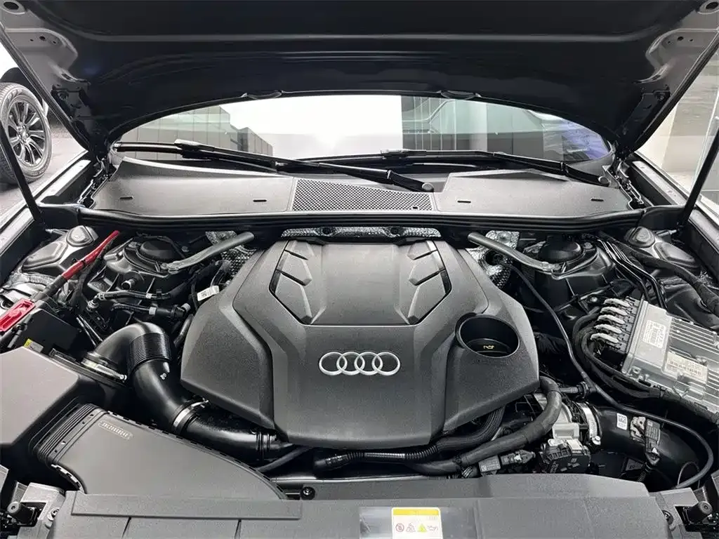 Audi A6L — фото 9