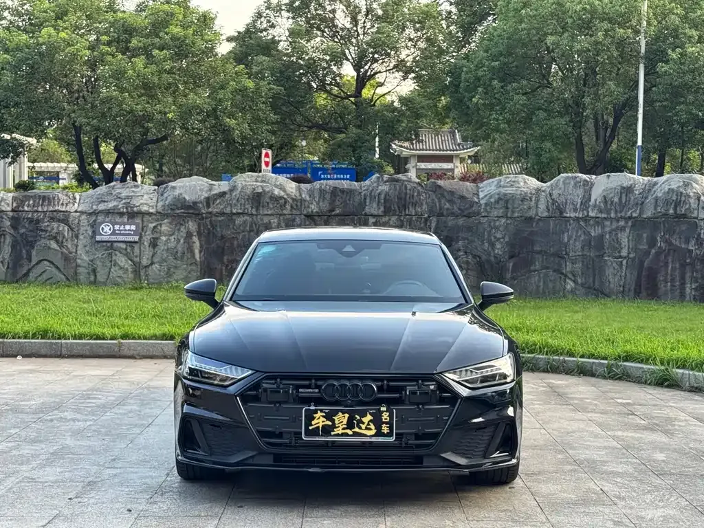 Audi A7L — фото 10