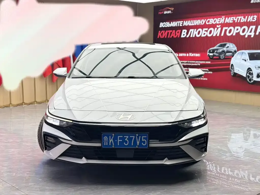 Hyundai Elantra — фото 3
