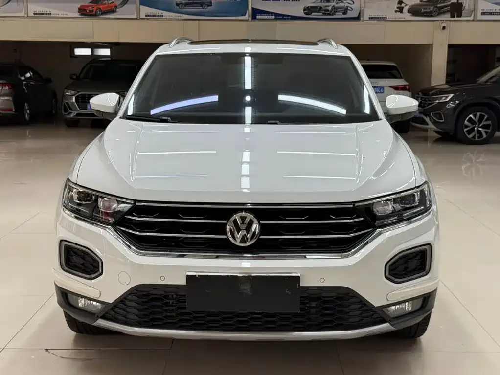 Volkswagen T-Roc — фото 4