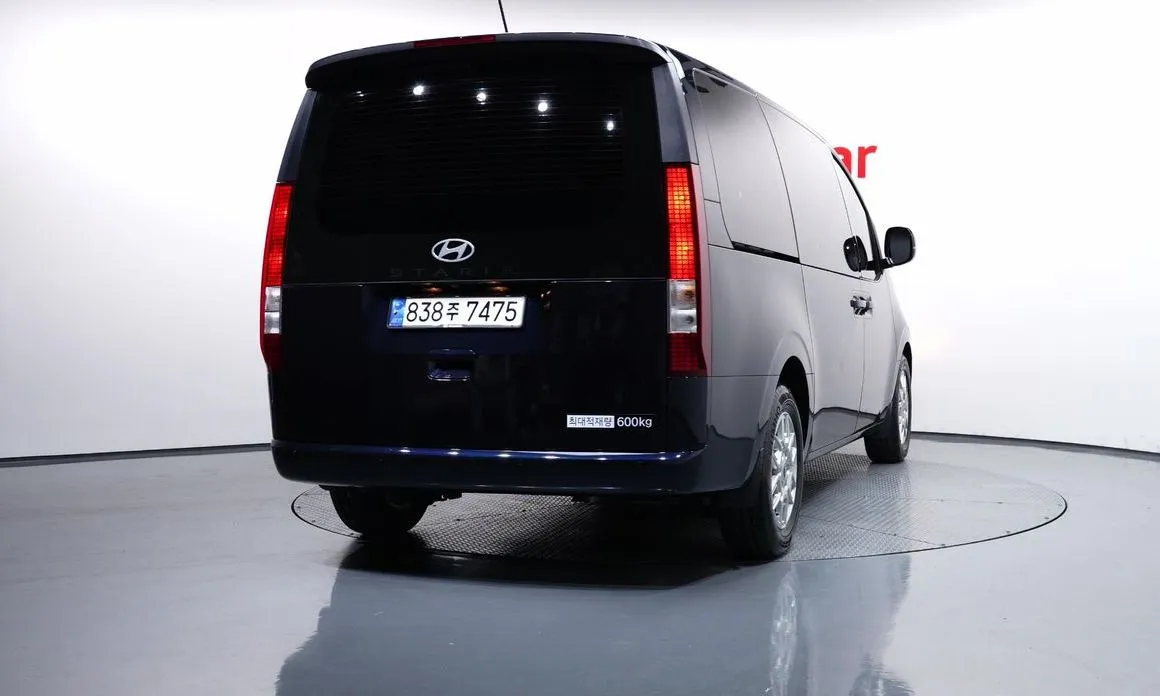 Hyundai Staria — фото 2