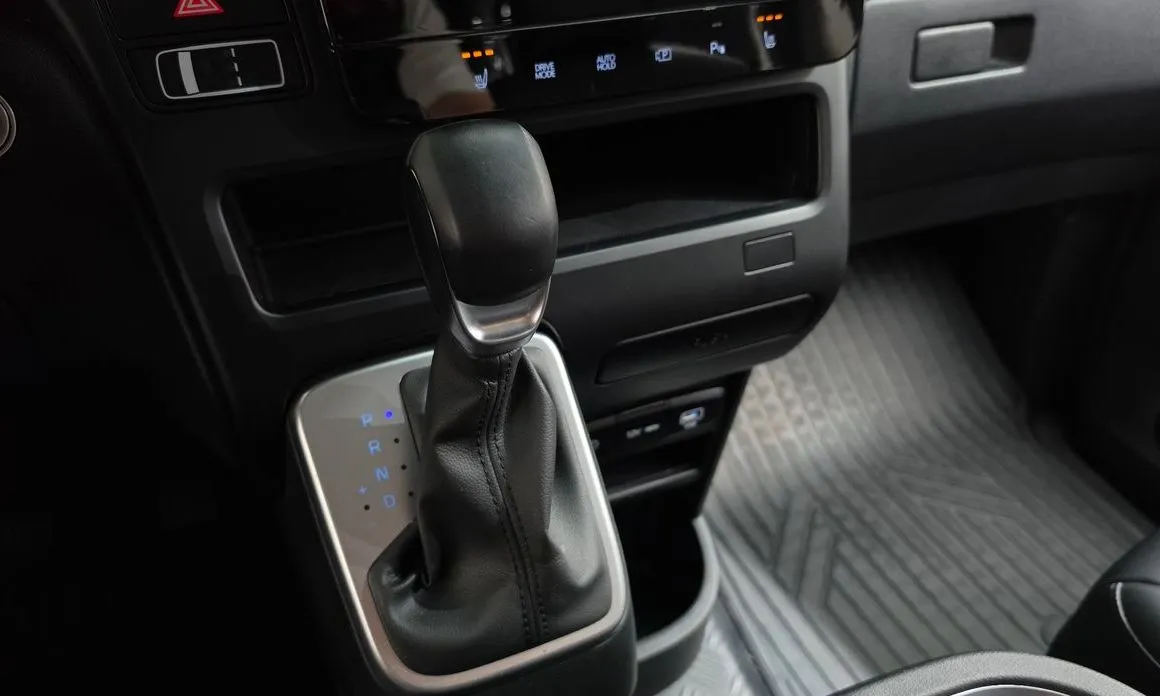 Hyundai Staria — фото 3