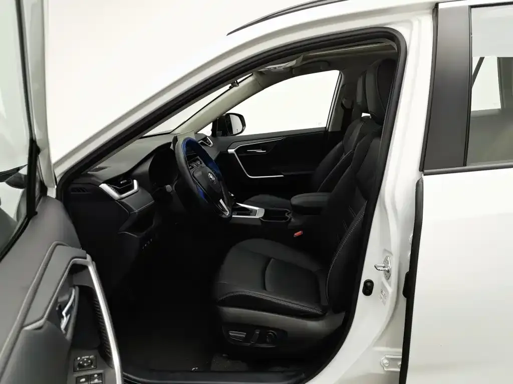 Toyota RAV4 — фото 2