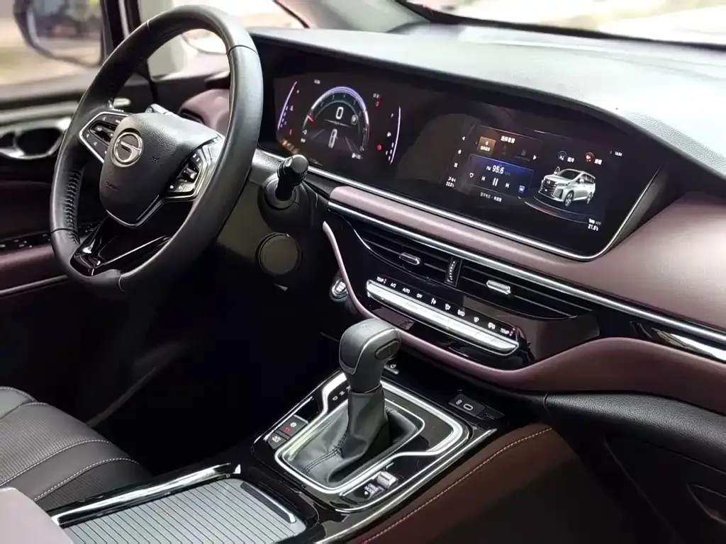 GAC Motor Trumpchi M6 — фото 6