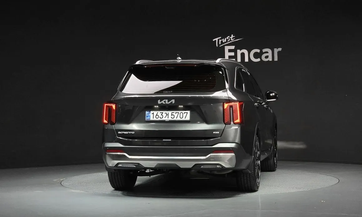 Kia Sorento — фото 8