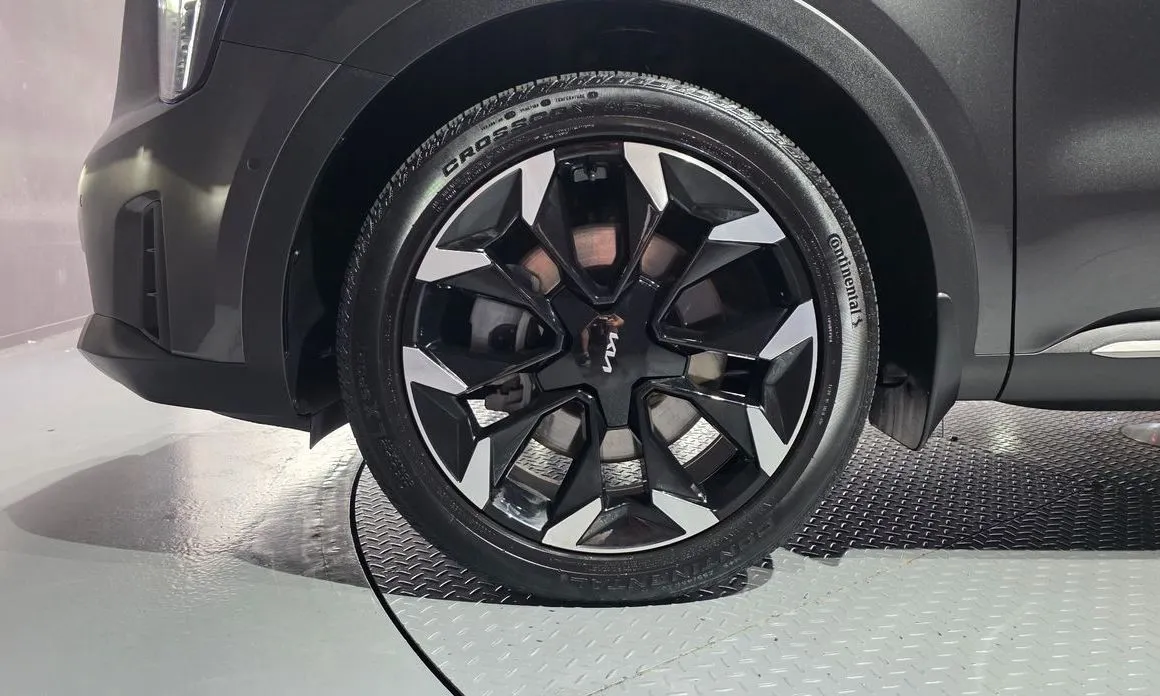 Kia Sorento — фото 9