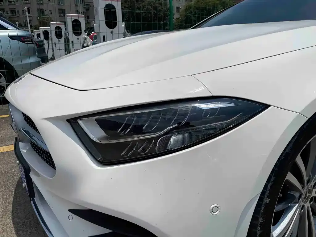 Mercedes-Benz CLS — фото 3