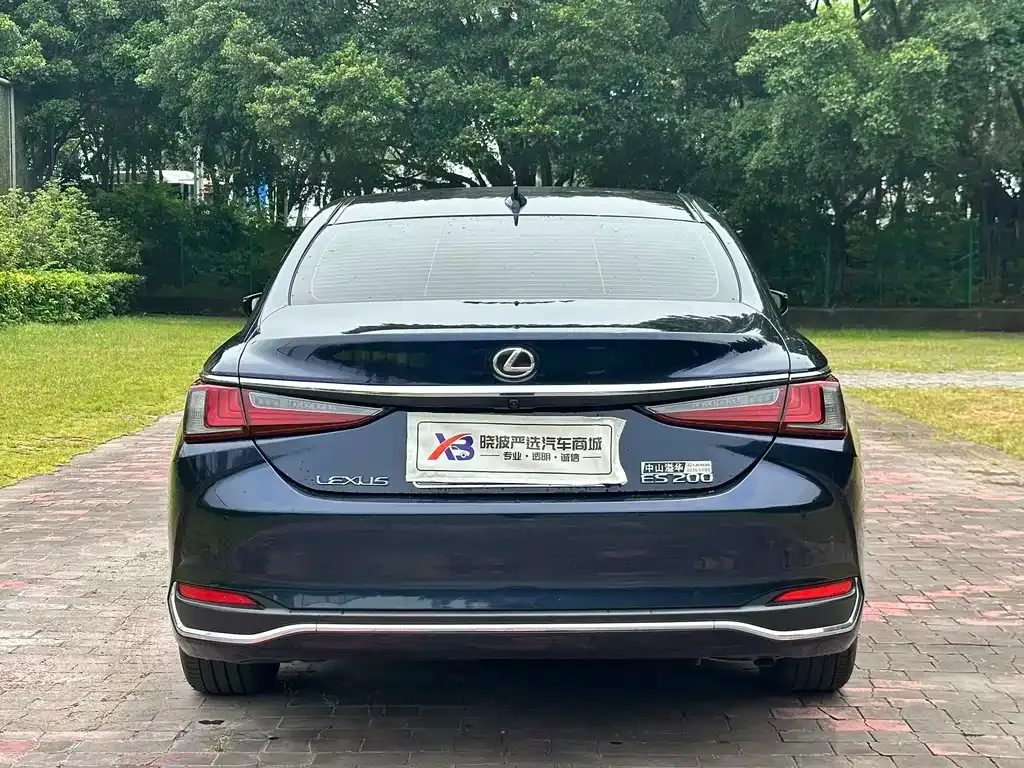 Lexus ES — фото 9