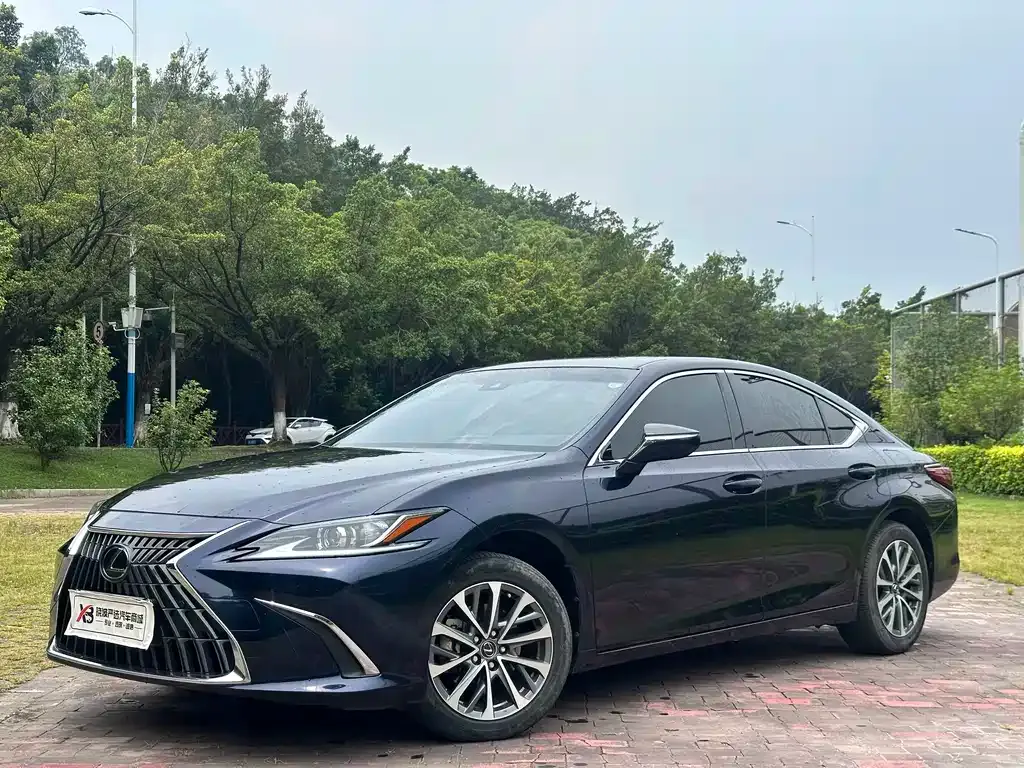 Lexus ES — фото 5