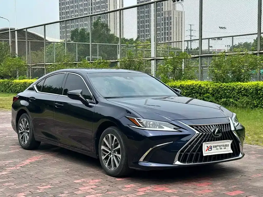 Lexus ES — фото 6