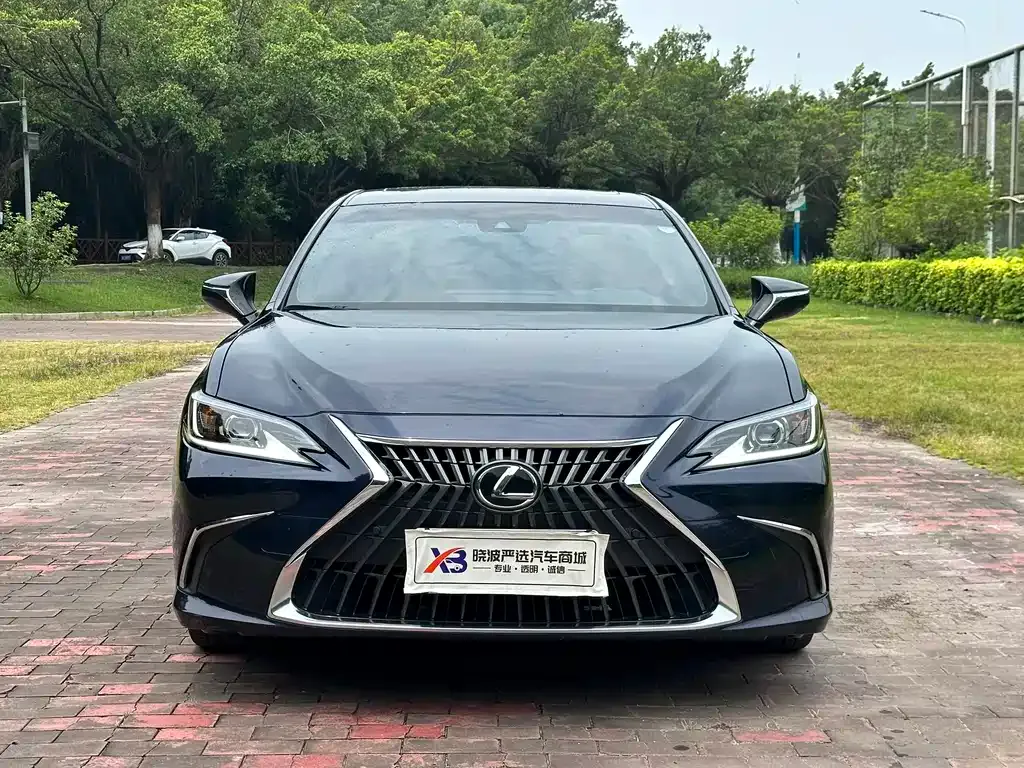 Lexus ES — фото 10