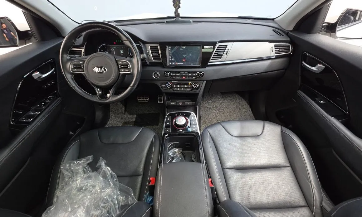 Kia Niro — фото 10