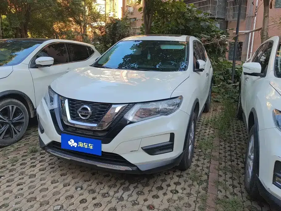 Nissan X-Trail — фото 1