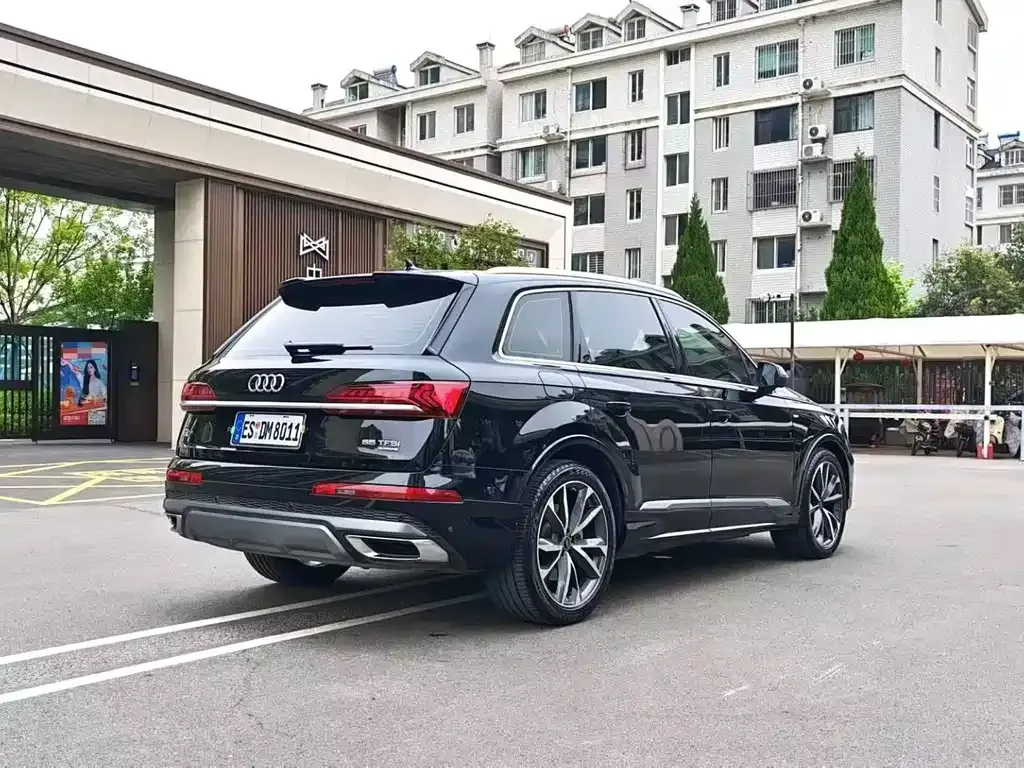 Audi Q7 — фото 4