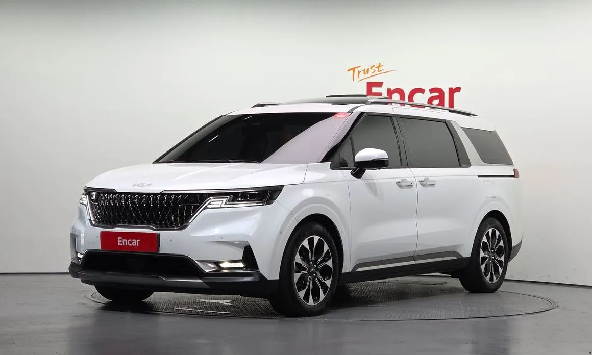 Kia Carnival — фото 1