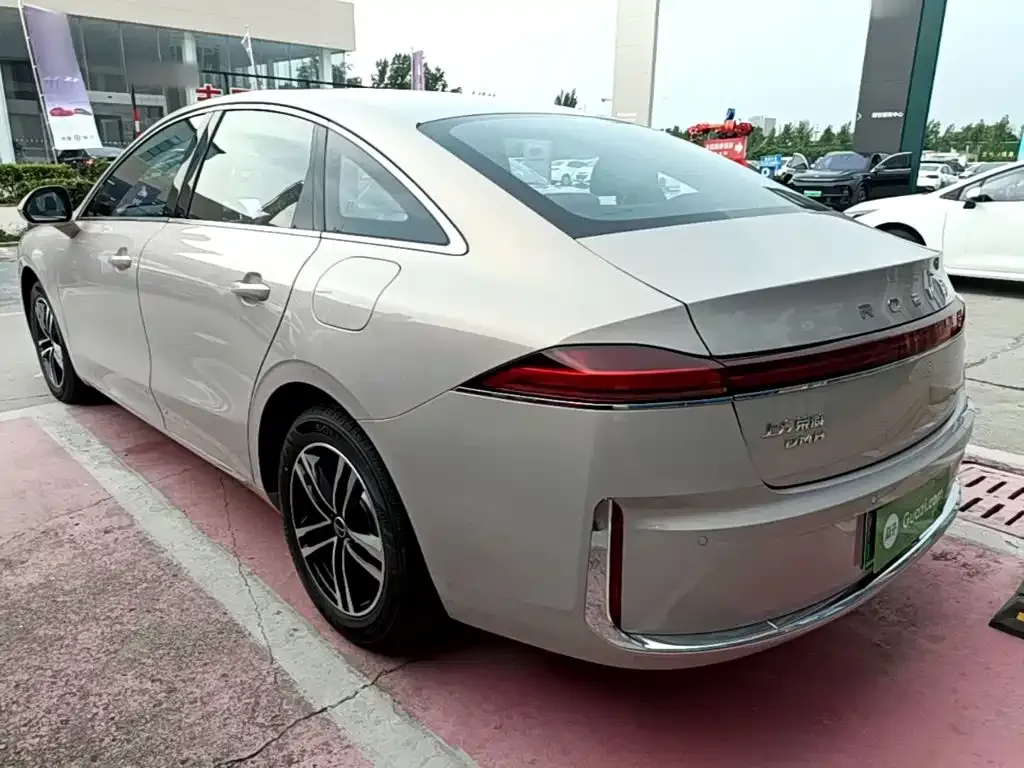 Roewe M7 DMH — фото 10