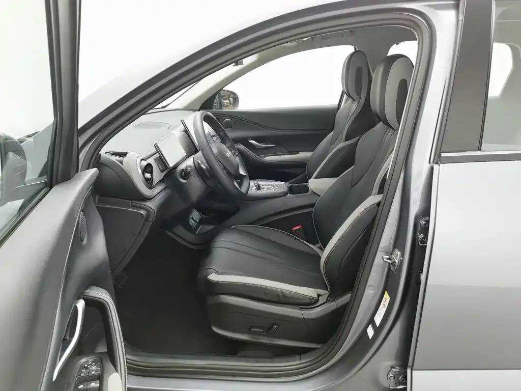 BYD Seal 05 DM-i — фото 7