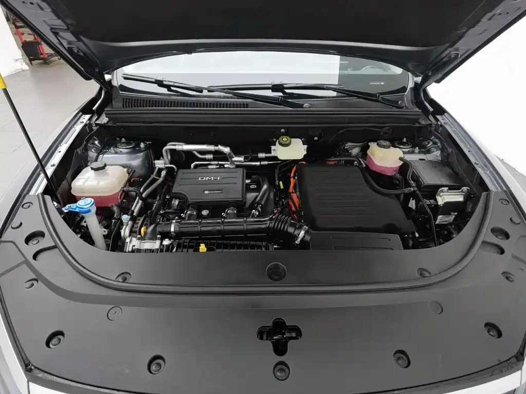 BYD Seal 05 DM-i — фото 9