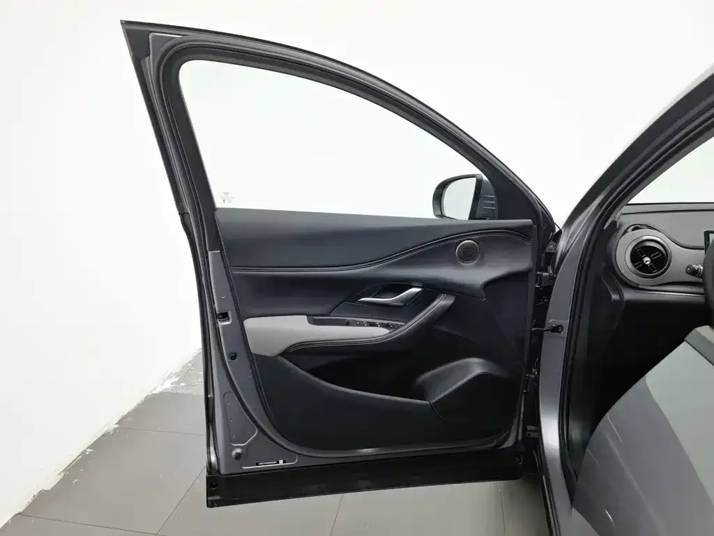 BYD Seal 05 DM-i — фото 4