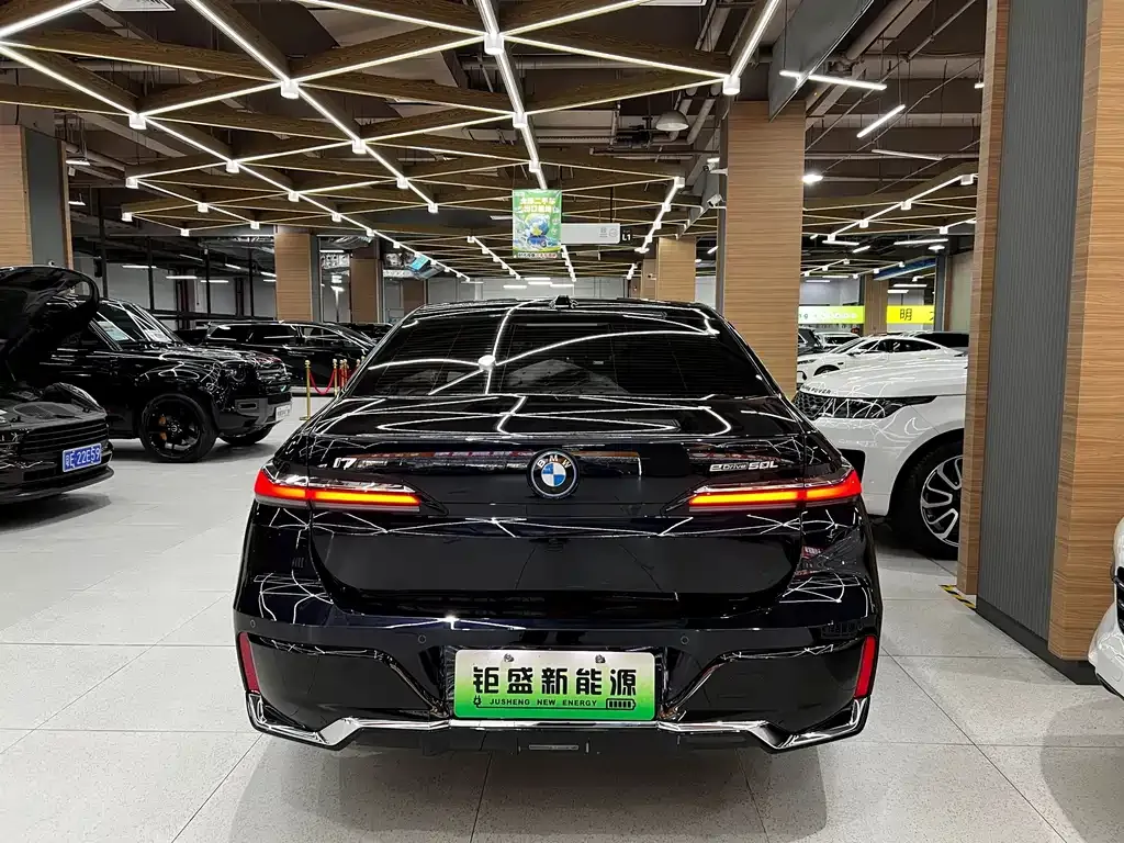 BMW i7 — фото 5