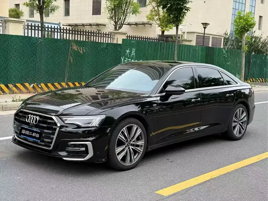 Audi A6L — фото 1