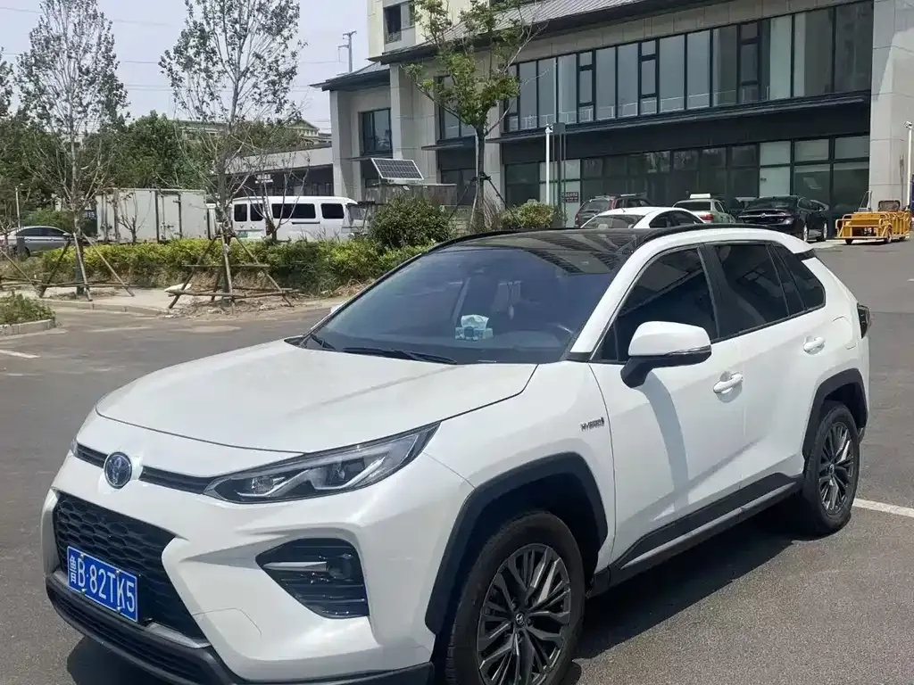 Toyota Wildlander — фото 1