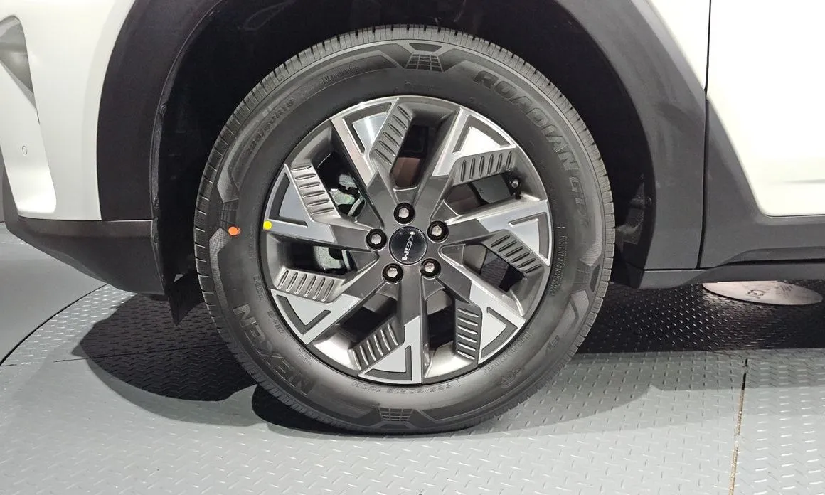 KG Mobility (Ssangyong) Torres — фото 9