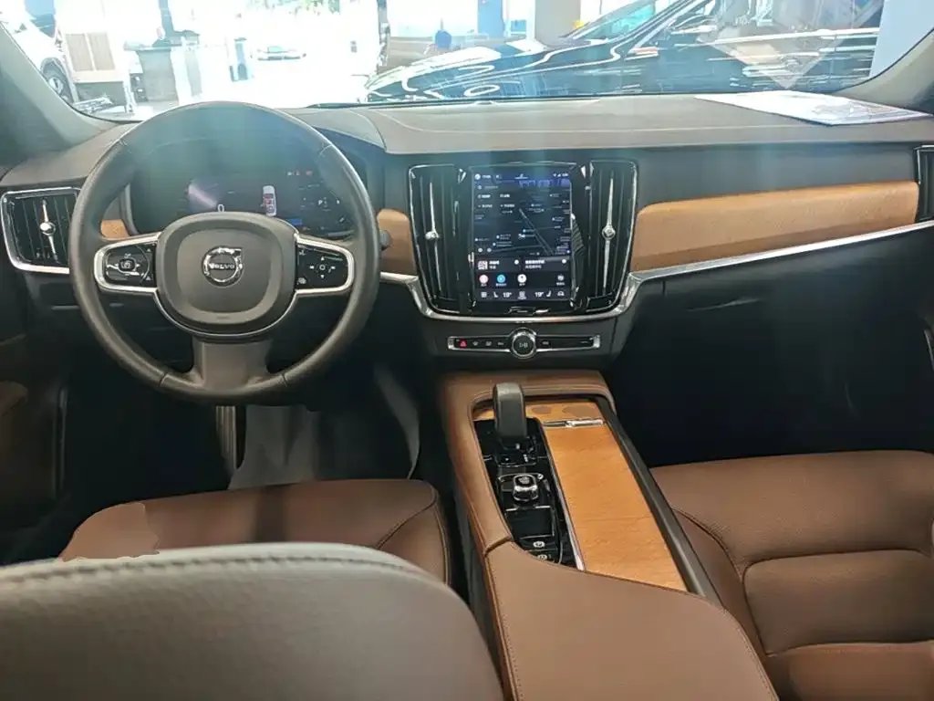 Volvo S90 — фото 4