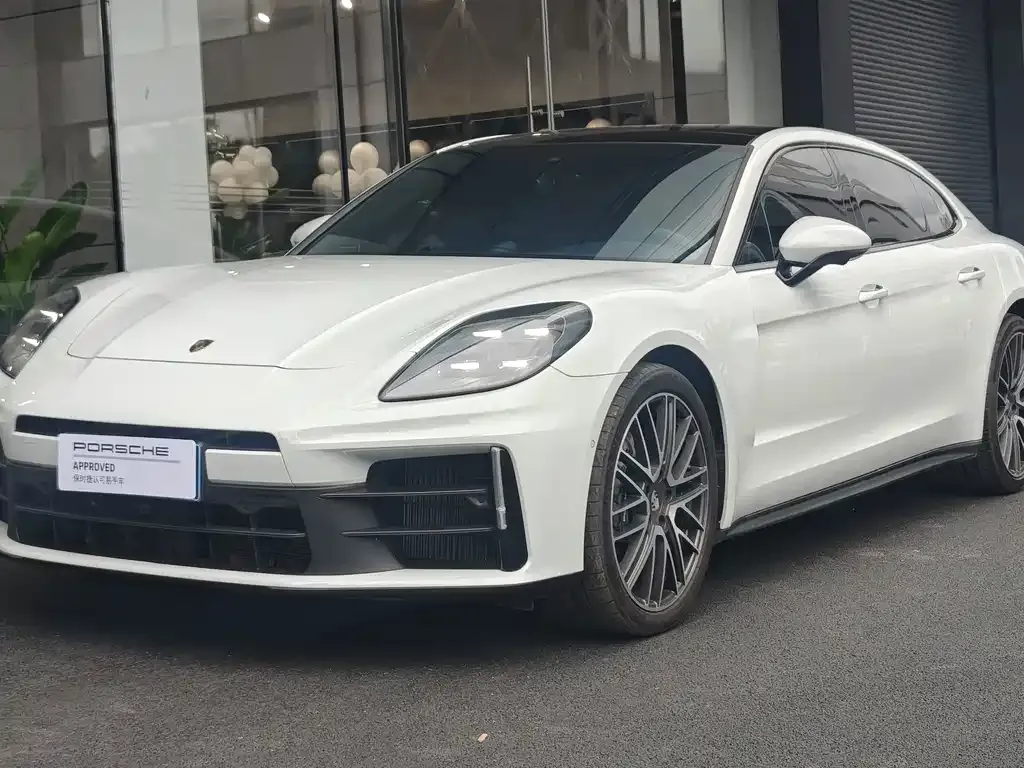 Porsche Panamera — фото 1