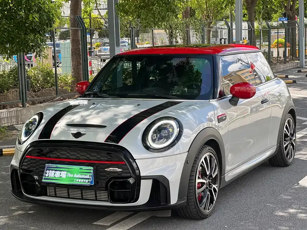 MINI JCW (John Cooper Works) — фото 1