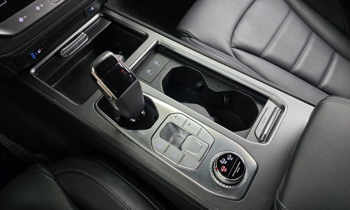 KG Mobility (Ssangyong) Rexton — фото 10