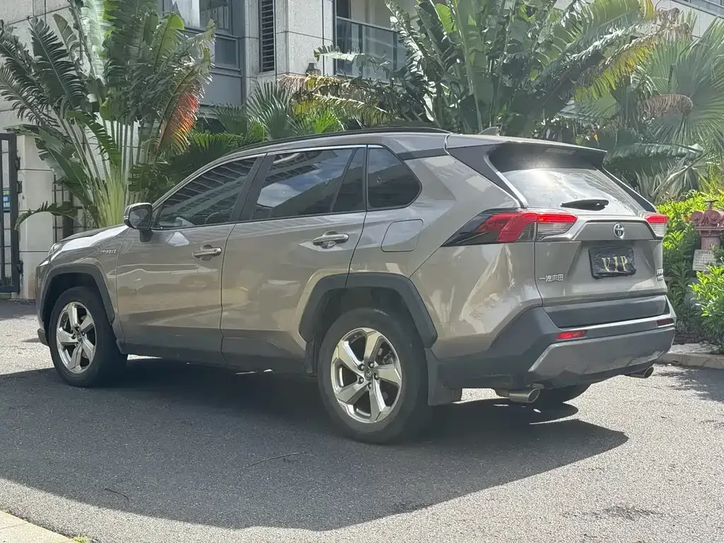 Toyota RAV4 Prime — фото 5