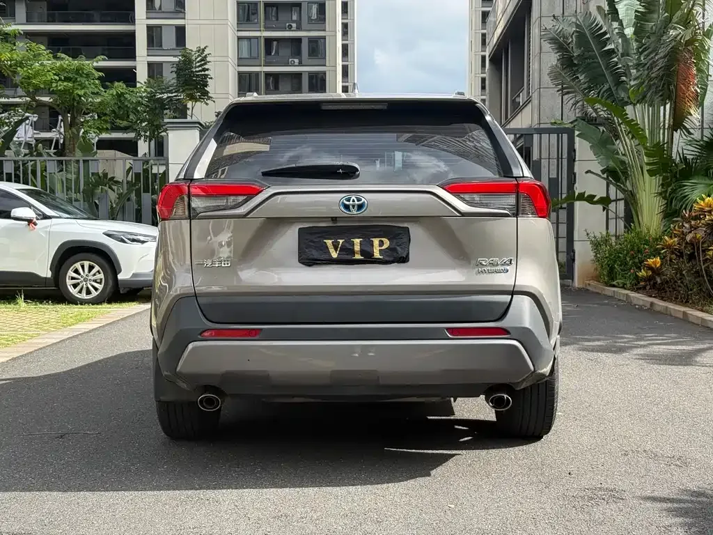 Toyota RAV4 Prime — фото 6