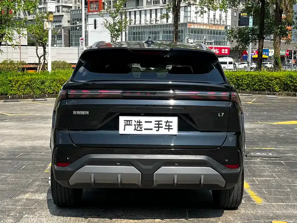 Geely Galaxy L7 — фото 9