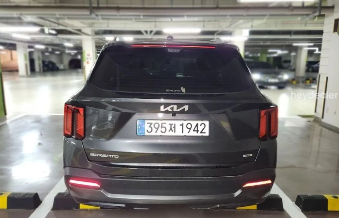 Kia Sorento — фото 9