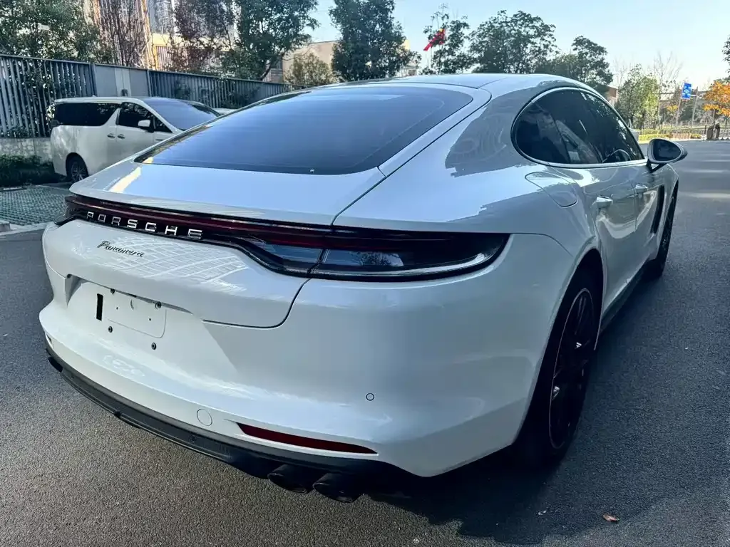 Porsche Panamera — фото 9