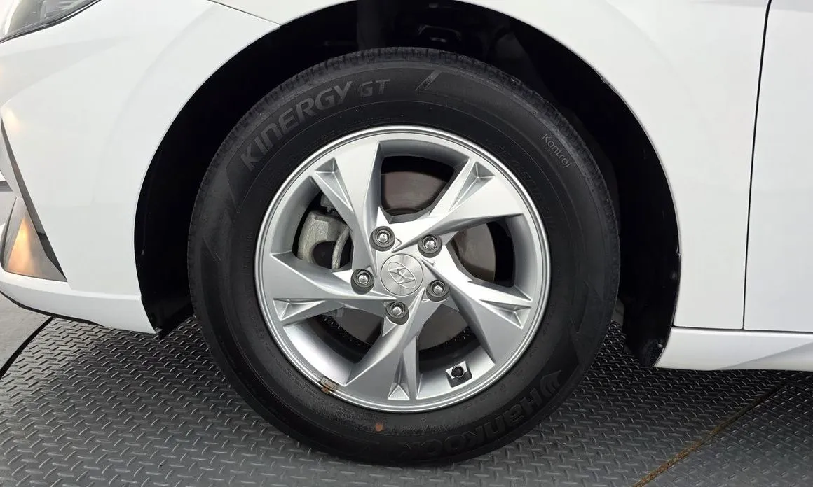 Hyundai AVANTE — фото 10